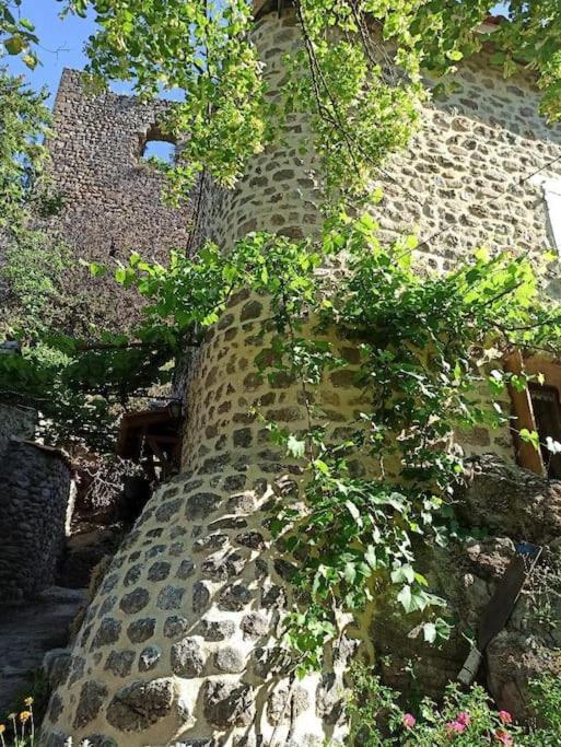 Gîte le rocher du château de Retourtour Lamastre Exterior foto